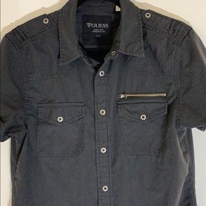 Men’s GUESS size S shirt